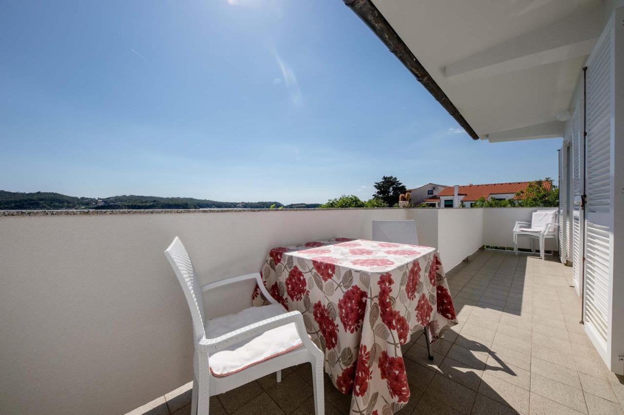House Subic Apartment Supetarska Draga Exterior foto