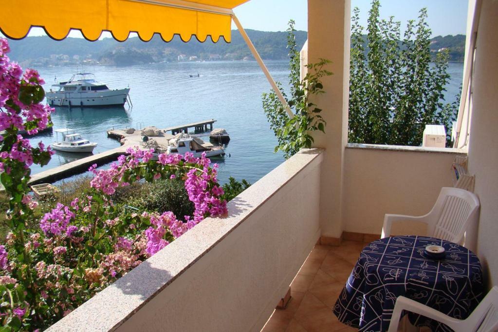 House Subic Apartment Supetarska Draga Exterior foto