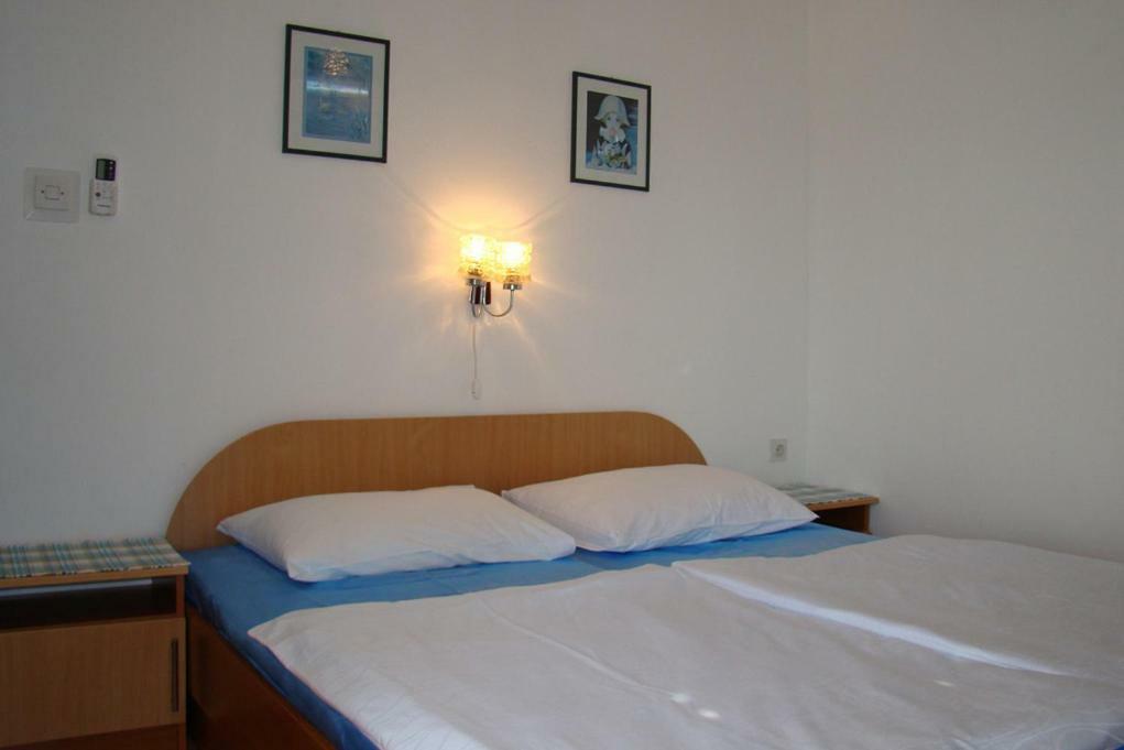 House Subic Apartment Supetarska Draga Exterior foto